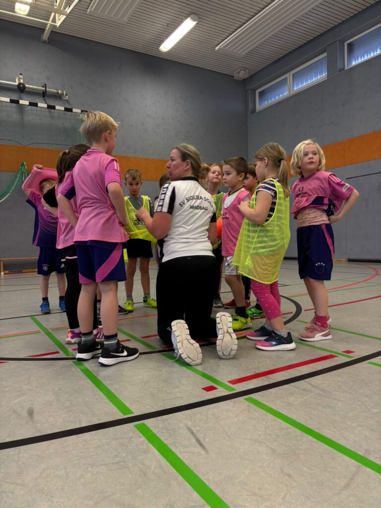 Handballtag an der Grundschule Wachtum!